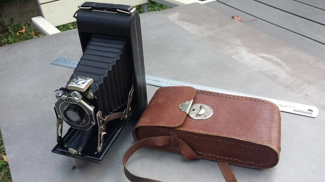 BEL ANCIEN APPAREIL PHOTO PLAIT appareil à SOUFFLET dans son ETUI avec plaques EUR 80,00 - FR BEL ANCIEN APPAREIL PHOTO PLAIT appareil à SOUFFLET dans son ETUI avec plaques EUR 80,00 - FR
